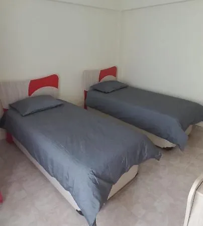 Schone 2-zimmer + Wohnkuche Und Grosser Terasse Апартаменты *